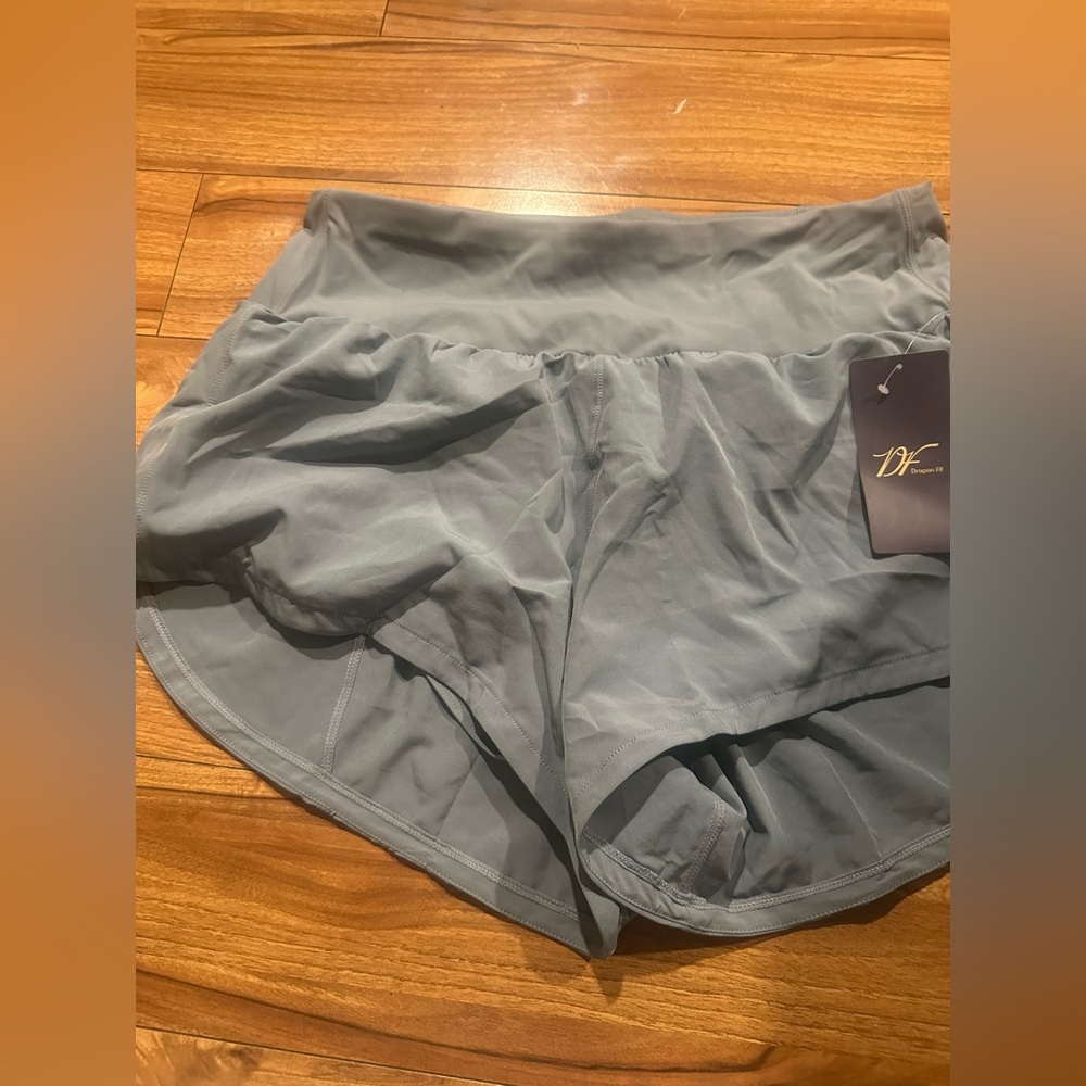 dragon fit short xl nwt